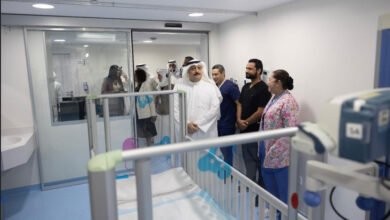 وزير-الصحة-يدشن-المرحلة-التشغيلية-الثالثة-لوحدة-العناية-المركزة-للأطفال-والمطبخ-المركزي-في-مستشفى-الأميري