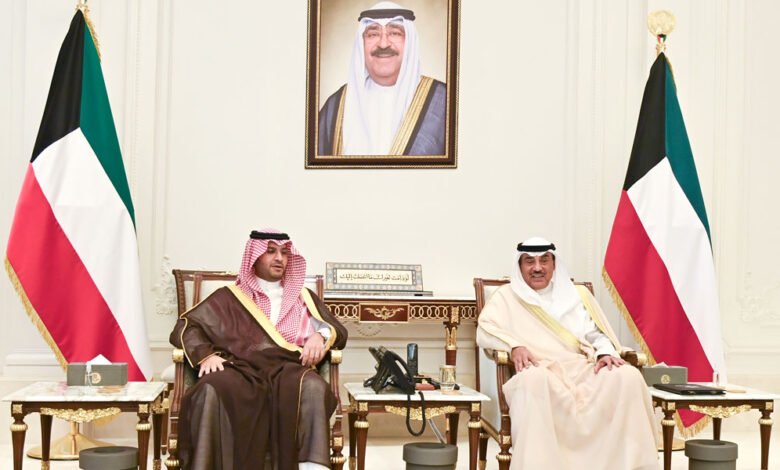 سمو-ولي-العهد-يستقبل-وزير-الدولة-عضو-مجلس-الوزراء-السعودي-الأمير-تركي-بن-محمد-بمناسبة-زيارته-للبلاد