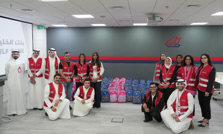بنك-الخليج-يوزّع-500-حقيبة-مدرسية-على-أبناء-الأسر-المتعففة