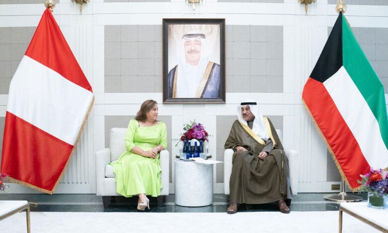 ممثل-سمو-أمير-البلاد-سمو-ولي-العهد-يستقبل-رئيسة-جمهورية-بيرو-على-هامش-اجتماعات-الدورة-الـ80-للجمعية-العامة-للأمم-المتحدة