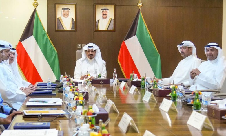 سمو-رئيس-مجلس-الوزراء-يترأس-اجتماعا-لمجلس-الدفاع-الأعلى