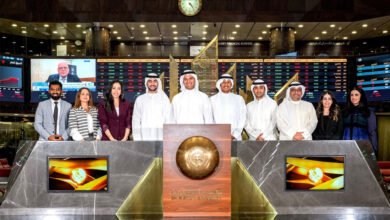 بورصة-الكويت-تكرم-فريق-جامعة-الكويت-الفائز-بتحدي-أبحاث-المحللين-الماليين-بقرع-الجرس-في-“أسبوع-المستثمر-العالمي”