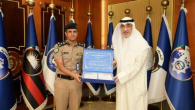 النائب-الأول-ووزير-الداخلية-يتسلم-النسخة-الرابعة-من-قانون-المرور-ولائحته-التنفيذية-لعام-2025