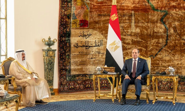 الرئيس-المصري-يستقبل-ممثل-سمو-أمير-البلاد-سمو-رئيس-مجلس-الوزراء