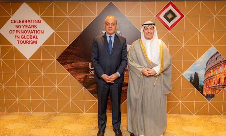 وزير-الإعلام-والثقافة-يبحث-مع-وزير-السياحة-والآثار-الأردني-في-الرياض-تعزيز-التعاون-السياحي