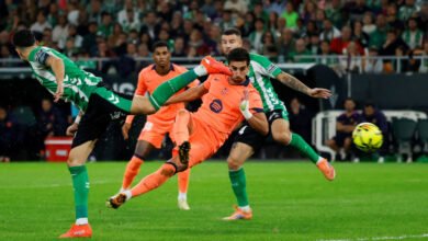 الدوري-الإسباني:-توريس-يقود-برشلونة-للابتعاد-في-الصدارة-بهاتريك-في-مرمى-بيتيس