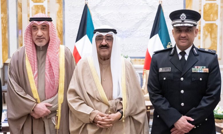 سمو-أمير-البلاد-يستقبل-وزير-الداخلية-ووكيل-الوزارة