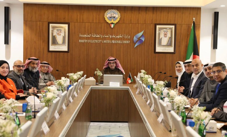 وزير-الكهرباء-يعقد-اجتماعا-مع-شركة-التحالف-الخليجي-للطاقة-والمياه