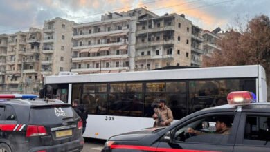 خروج-حافلات-تقل-مقاتلي-قسد-من-حي-الشيخ-مقصود-في-حلب-باتجاه-شمال-شرق-سوريا