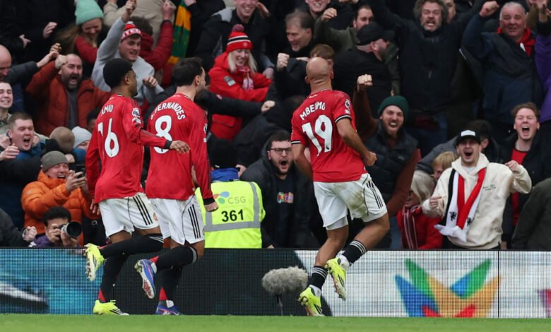 الدوري-الإنكليزي:-مانشستر-يونايتد-يفوز-على-مانشستر-سيتي-2-0-في-المباراة-الأولى-لكاريك