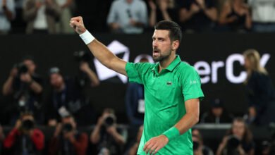 أستراليا-المفتوحة:-ديوكوفيتش-يجرّد-سينر-من-اللقب-ليواجه-ألكاراس-في-النهائي