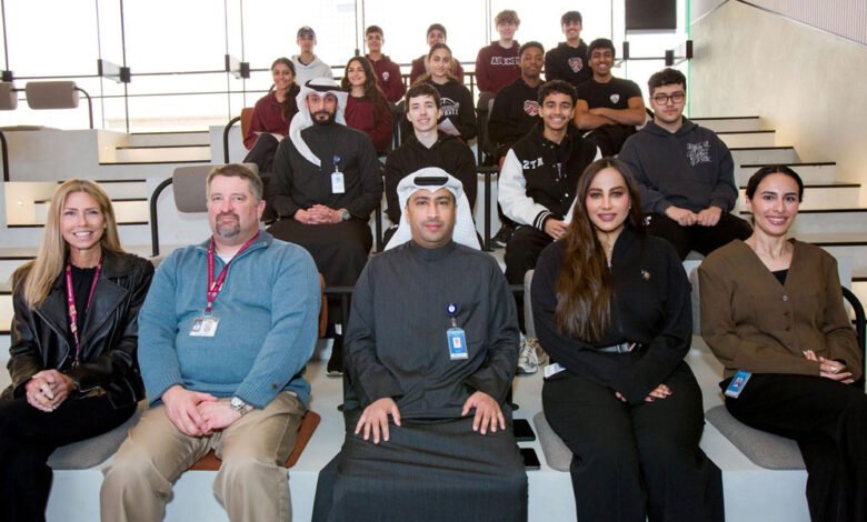 بنك-برقان-ينظّم-ورشة-عمل-وجولة-في-فرعه-الرئيسي-لطلبة-المدرسة-المتحدة-الأمريكية-حول-الثقافة-المصرفية-ضمن-حملة-“لنكن-على-دراية”