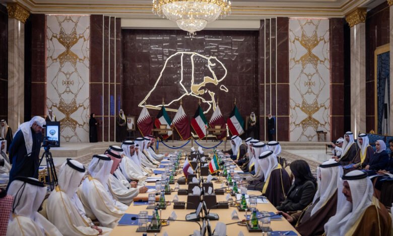 اللجنة-المشتركة-العليا-للتعاون-الكويتية-–-القطرية-تعقد-اجتماعا-في-الكويت-وتوقع-على-عدد-من-الاتفاقيات-ومذكرات-التفاهم