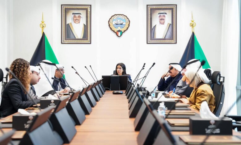 وزيرة-الأشغال-تترأس-الاجتماع-الـ46-للجنة-الوزارية-لمتابعة-الموقف-التنفيذي-للمشاريع-الكبرى-في-البلاد