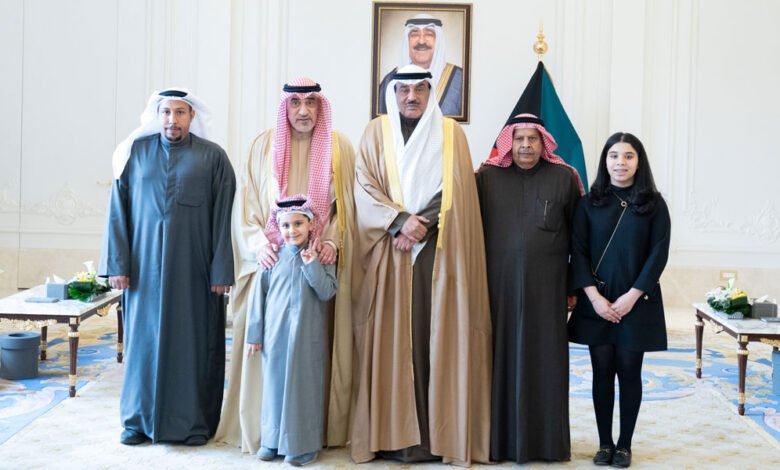 سمو-ولي-العهد-يستقبل-رئيس-مجلس-الوزراء-بالإنابة-وزير-الداخلية-وأسرة-شهيد-الواجب-خالد-الشرف