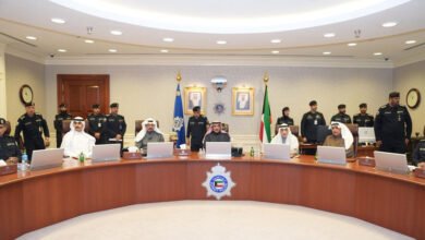 سمو-ولي-العهد-وسمو-رئيس-مجلس-الوزراء-يقومان-بزيارة-إلى-غرفة-اتخاذ-القرار-بمبنى-وزارة-الداخلية