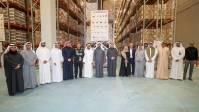 سمو-رئيس-مجلس-الوزراء-يتفقد-مستودع-الأدوية-والمستلزمات-الطبية-برفقة-وزير-الصحة