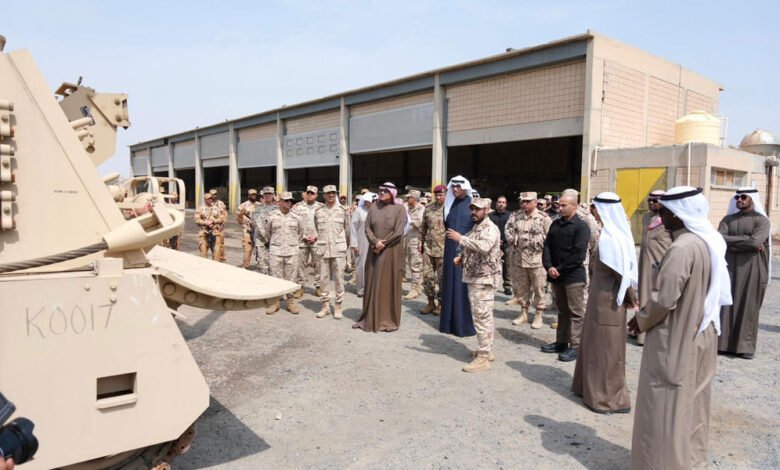 سمو-ولي-العهد-يقوم-بزيارة-تفقدية-لعدد-من-القواعد-والمواقع-العسكرية-في-البلاد