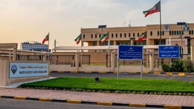 “الكهرباء”-تعيد-خطين-هوائيين-إضافيين-لنقل-الطاقة-إلى-الخدمة-بعد-تضررهما-من-سقوط-شظايا-جراء-الاعتداءات-الإيرانية