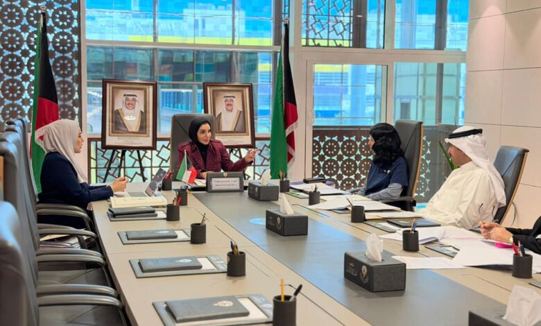 وزيرة-الشؤون-تبحث-مع-مدير-عام-هيئة-“ذوي-الإعاقة”-مستجدات-العمل-وتطوير-الخدمات