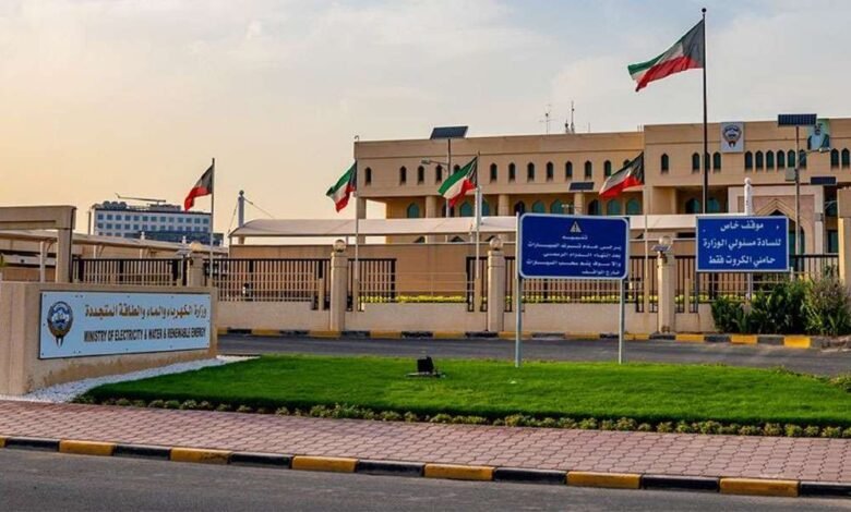 الكهرباء:-استئناف-الصيانة-الدورية-لمحطات-التحويل-الثانوية-بمختلف-المحافظات-لتعزيز-كفاءة-الشبكة-وضمان-استمرار-الخدمة